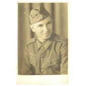 Soldat d'infanterie de la Wehrmacht avec insigne de blessure